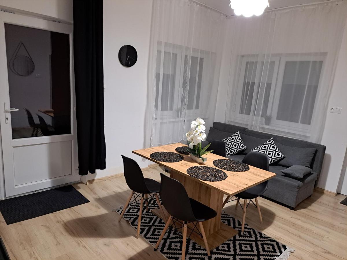 Bereg Szive Apartman Vasarosnameny Ngoại thất bức ảnh